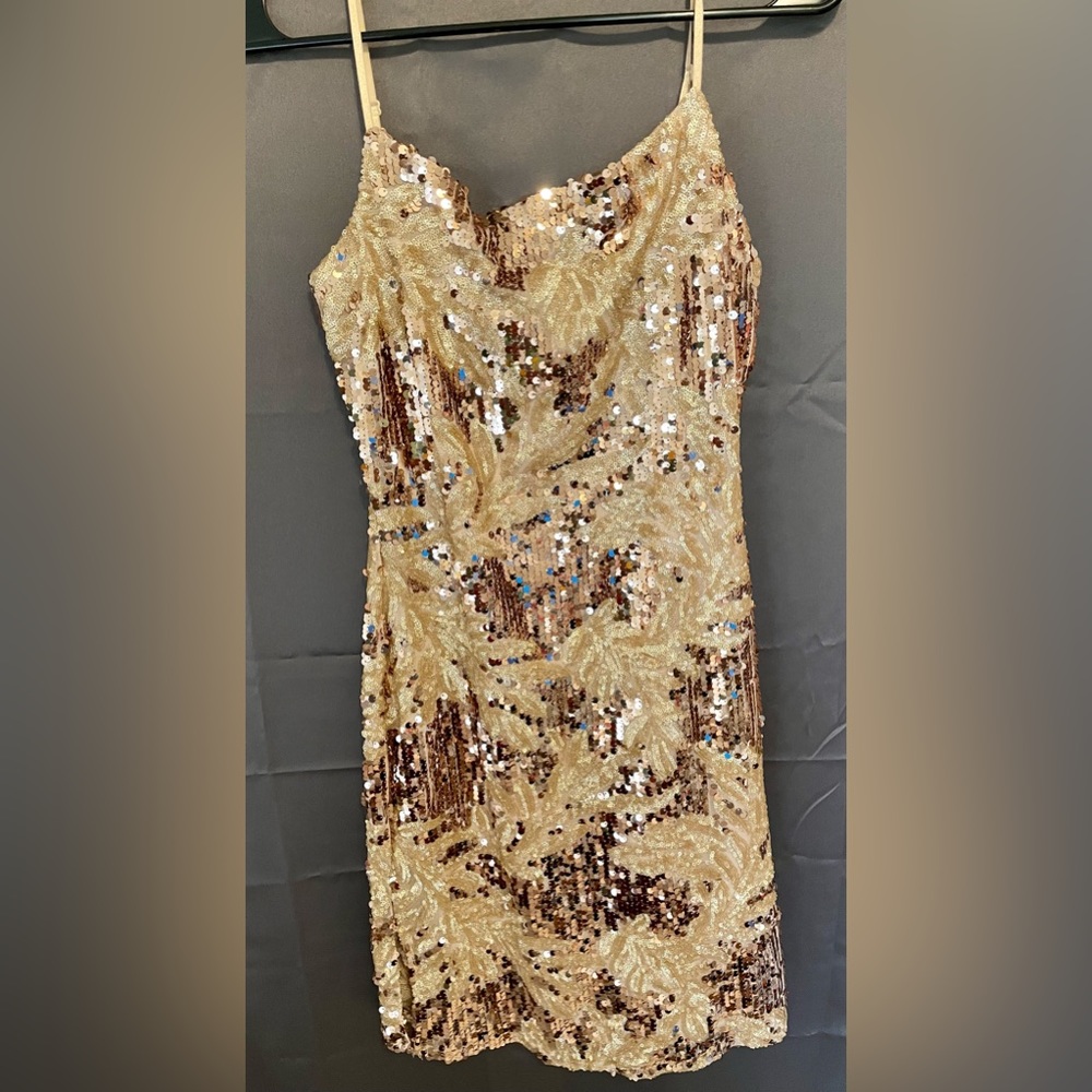 *NWT* Akira Gold Sequin Bodycon Mini Dress